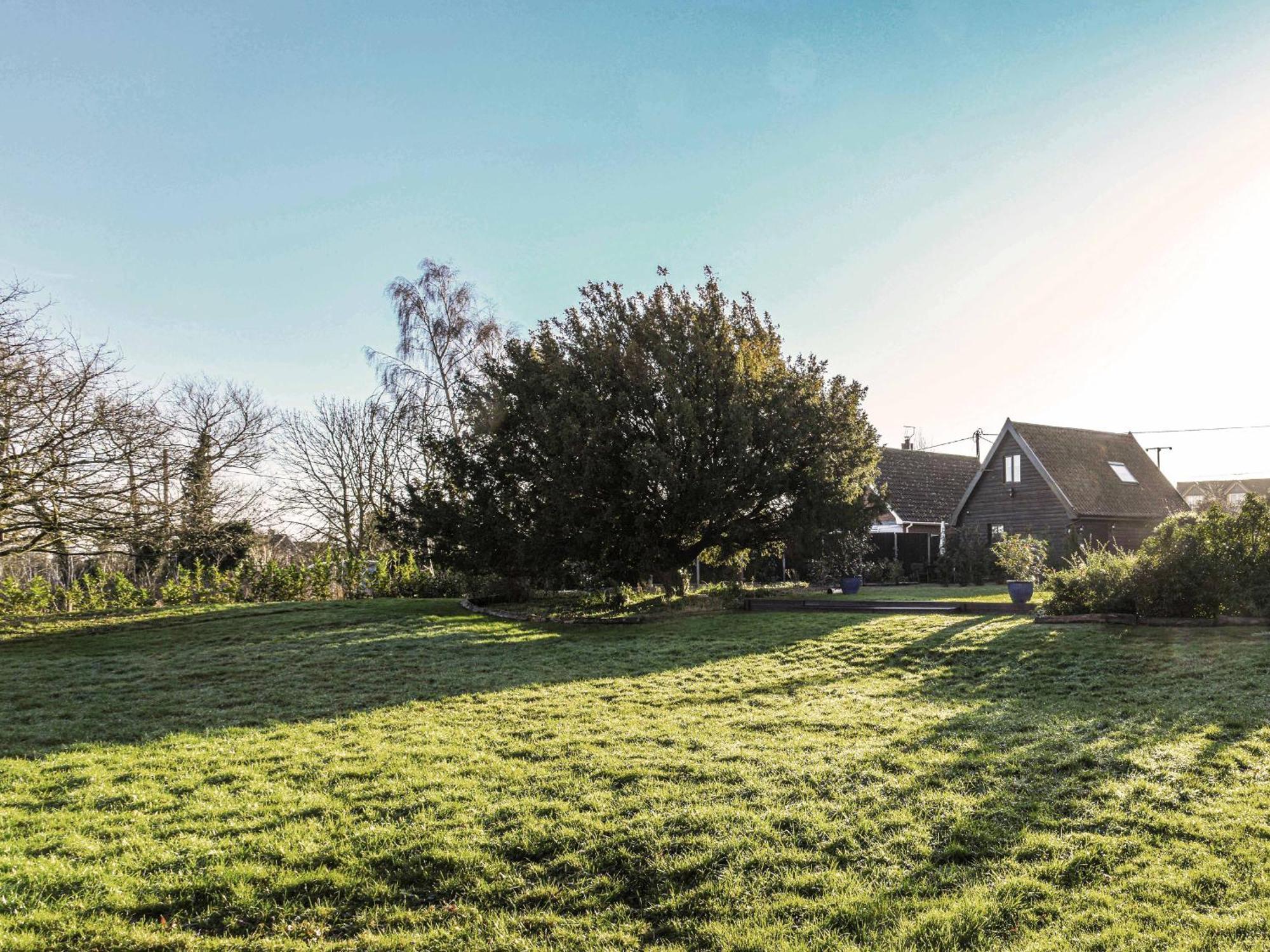 Little Dene Lodge By The Suffolk Cottage Collection Pakenham ภายนอก รูปภาพ