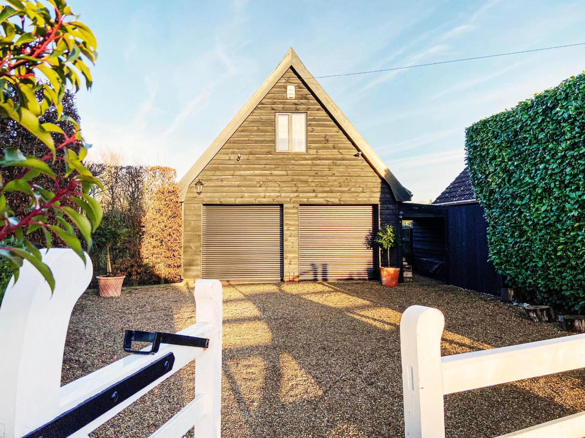 Little Dene Lodge By The Suffolk Cottage Collection Pakenham ภายนอก รูปภาพ